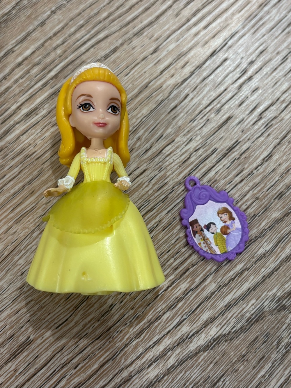 Disney Sofia the First Princess Amber 3” Mini Doll Figure w/ Sofia Charm